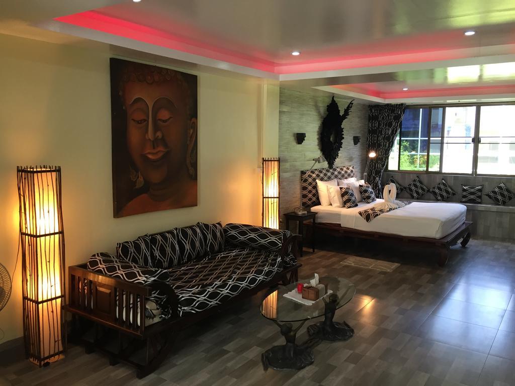 Fong Kaew And Baan Nang Fa Guesthouse Patong Exteriör bild