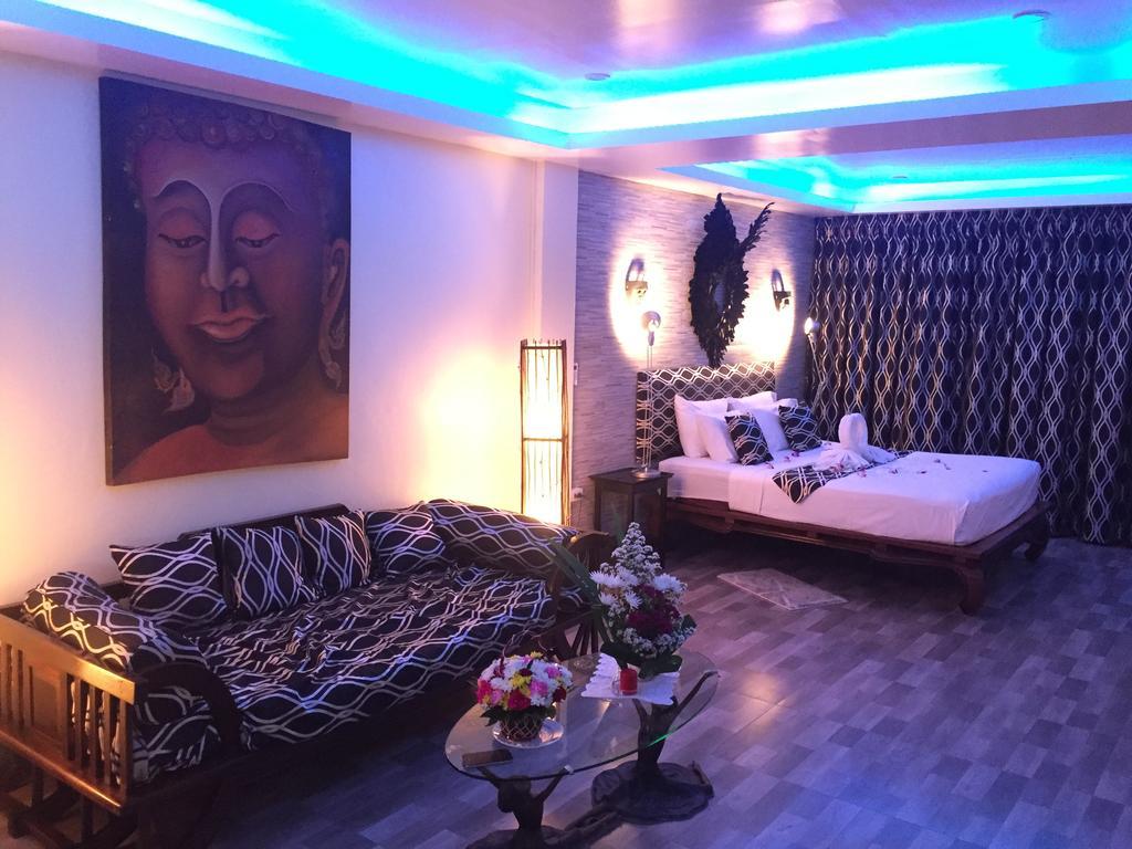 Fong Kaew And Baan Nang Fa Guesthouse Patong Exteriör bild