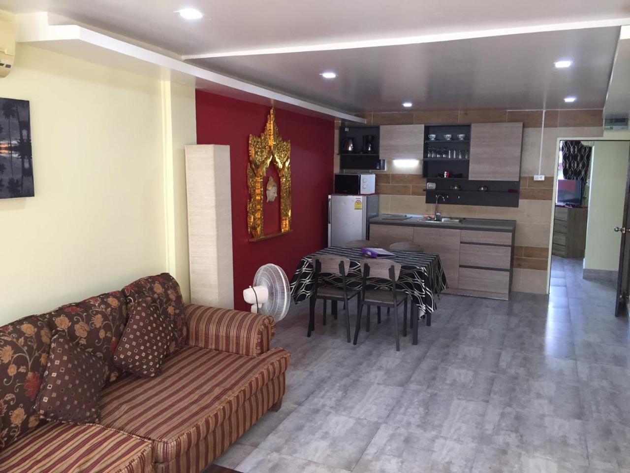 Fong Kaew And Baan Nang Fa Guesthouse Patong Exteriör bild