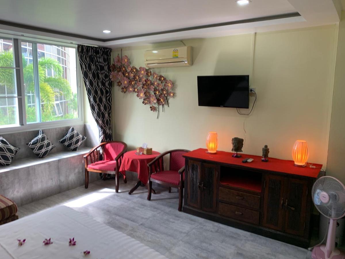 Fong Kaew And Baan Nang Fa Guesthouse Patong Exteriör bild